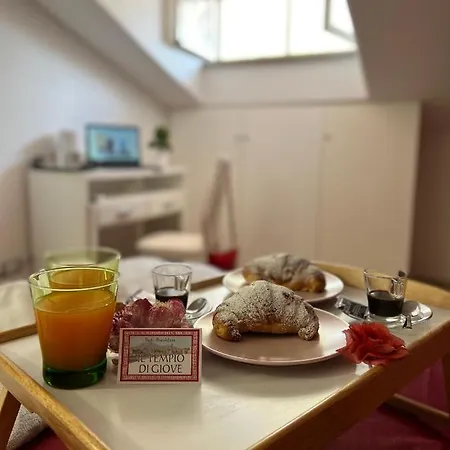Il Tempio Di Giove Couette-café
